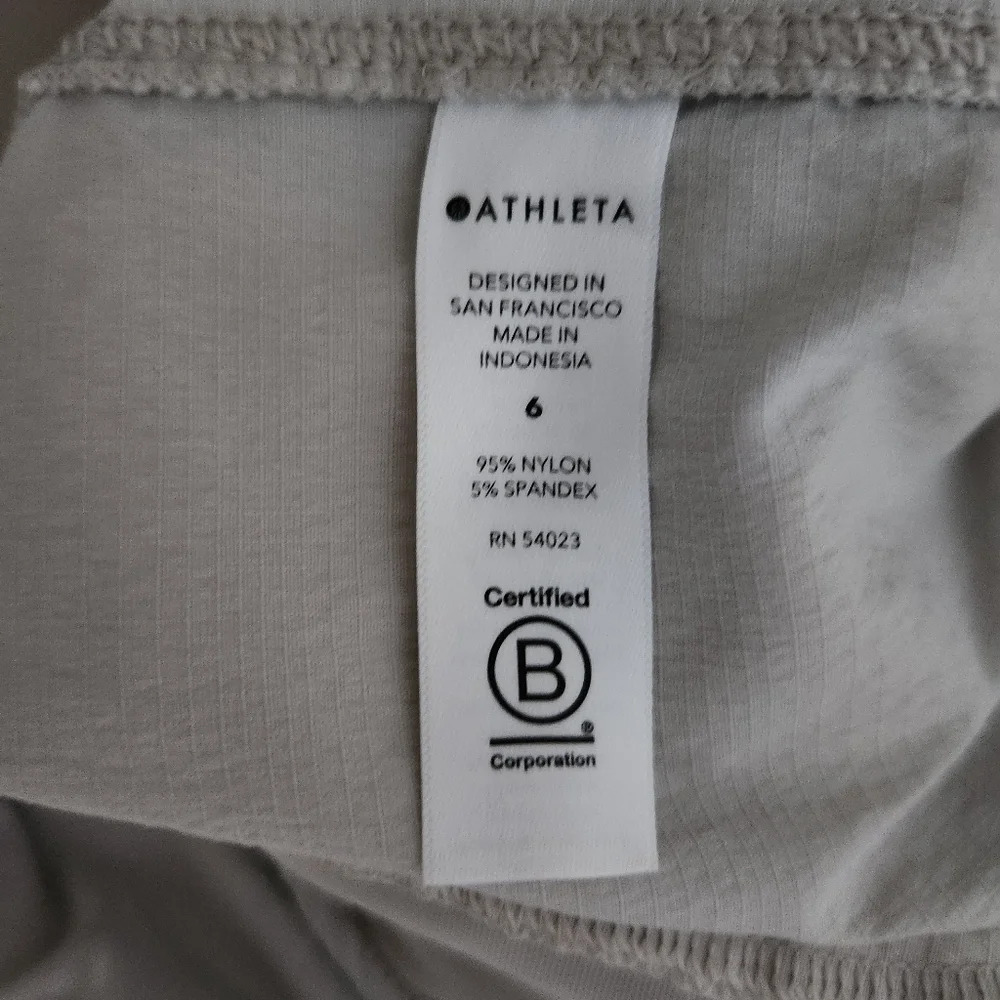 Athleta | Trekkie Hike Straight Leg Pant in Birch Grey - Size 6 - Picture 13 of 14